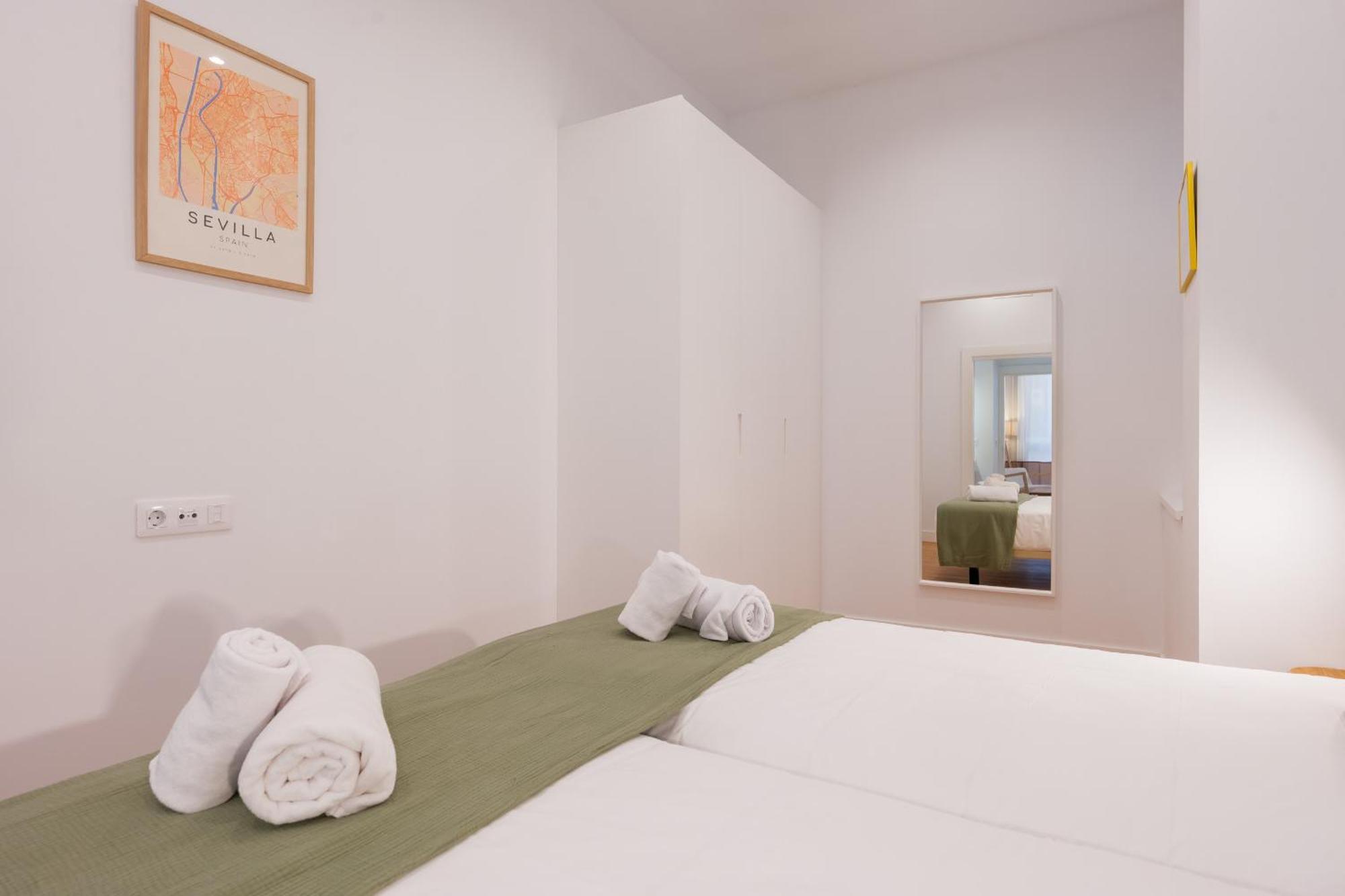 Arroyo 3 Apartments Seville Exterior photo